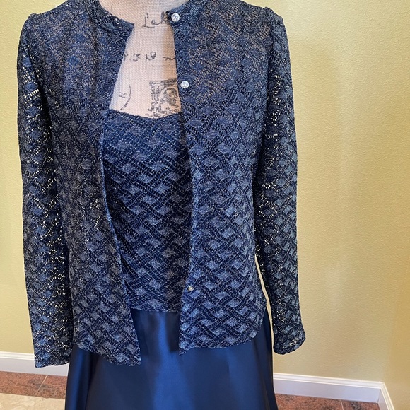 JS Collections petite evening gown - Picture 3 of 4